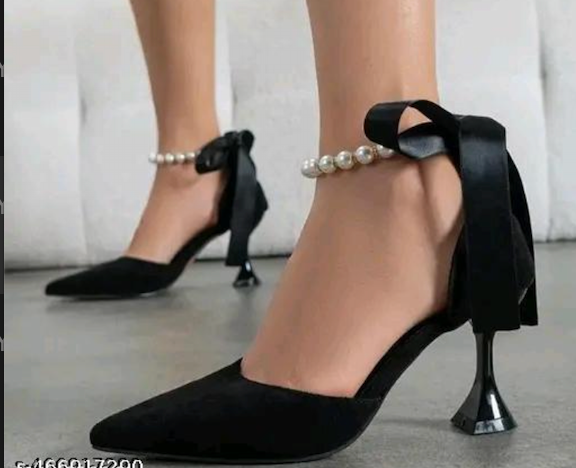 Black color Heels