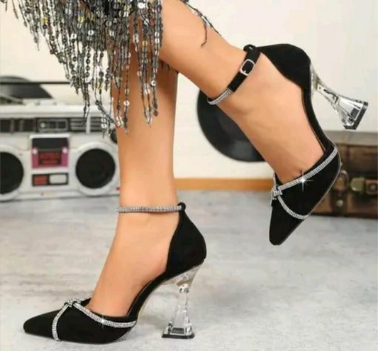 1311 Black heels
