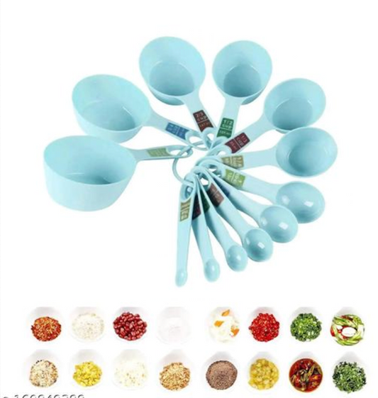 12 measuring cups
