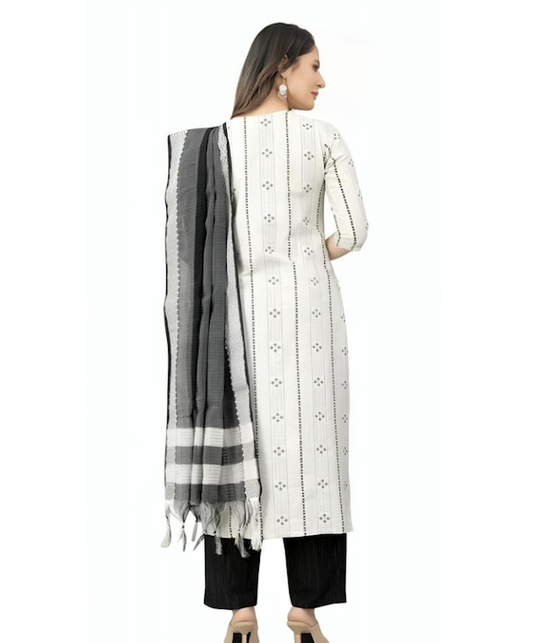 White cotton suit